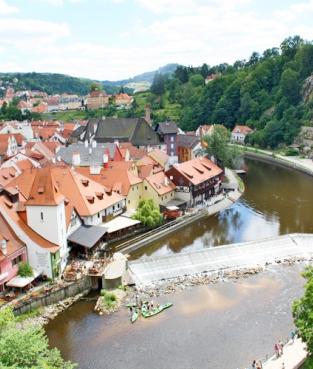 Чешский Крумлов  и замок Глубока экскурсия из Праги по Чехии